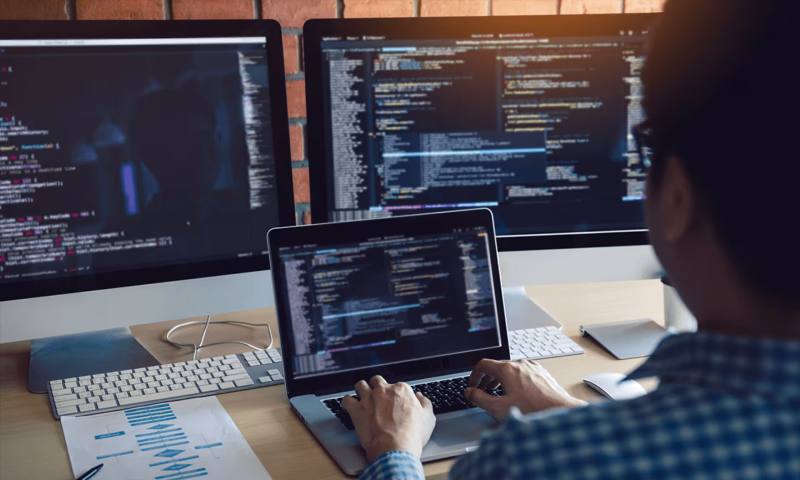 数据科学选型：R与Python如何赋能曹县网站建设？